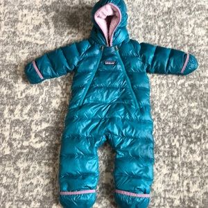 Patagonia down sweater bunting 3-6mo